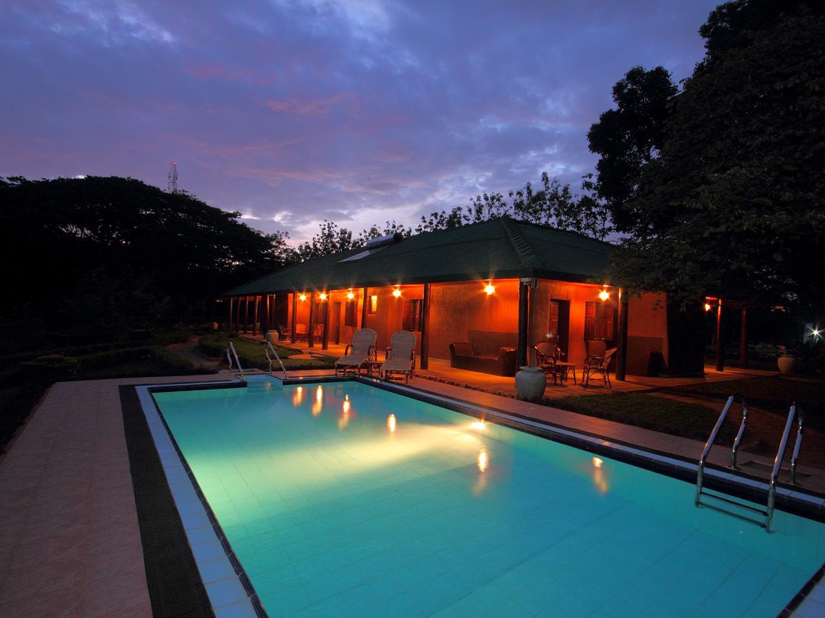 Grand & Gangula Hotel Dambulla Exterior photo
