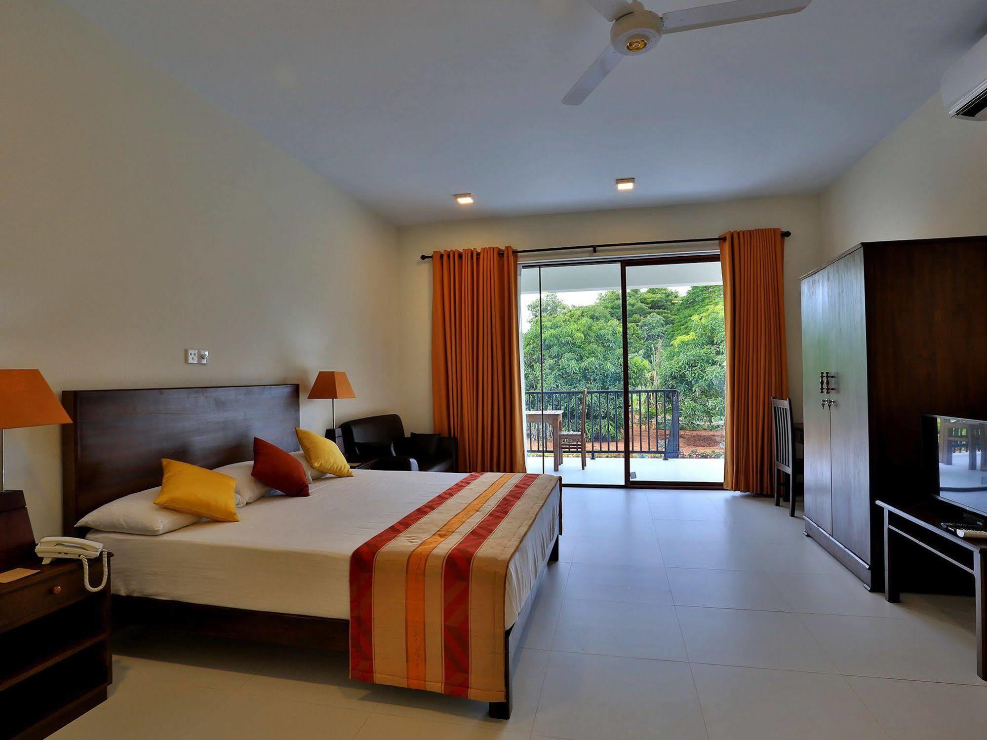 Grand & Gangula Hotel Dambulla Exterior photo