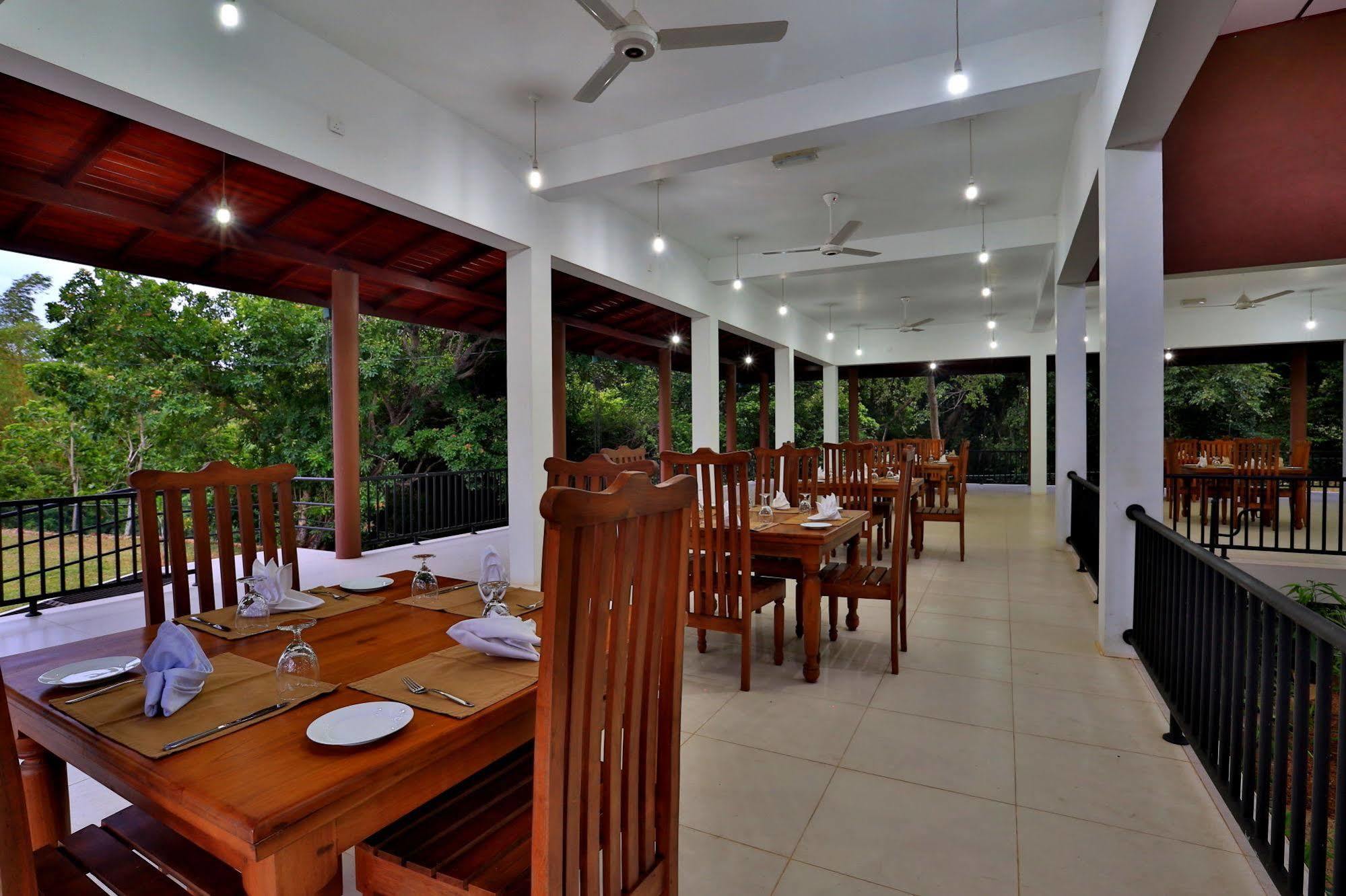 Grand & Gangula Hotel Dambulla Exterior photo