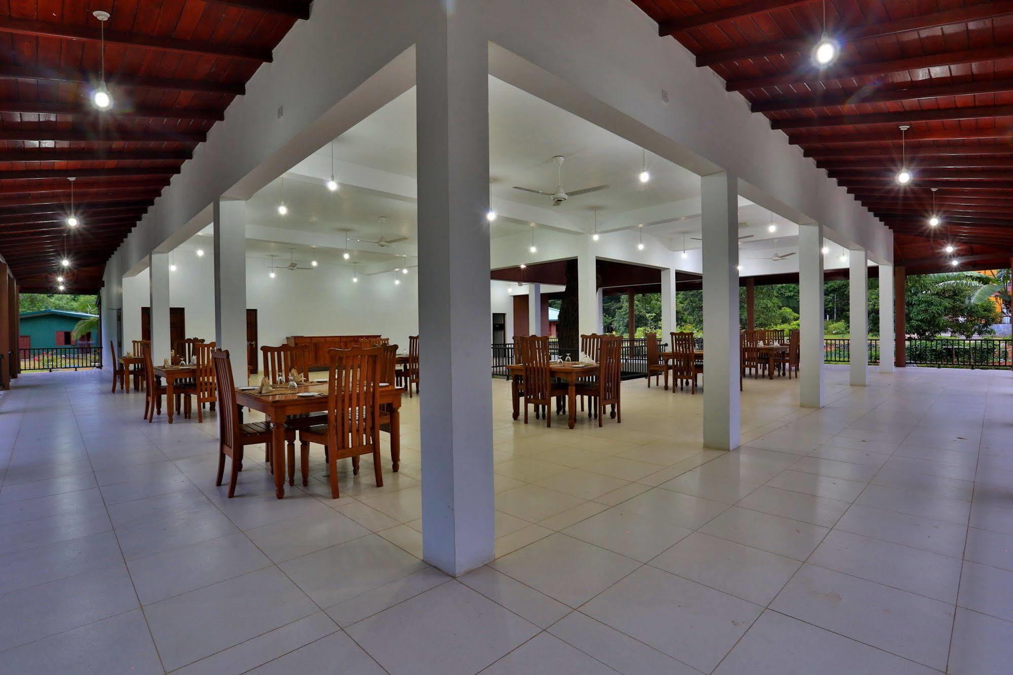 Grand & Gangula Hotel Dambulla Exterior photo