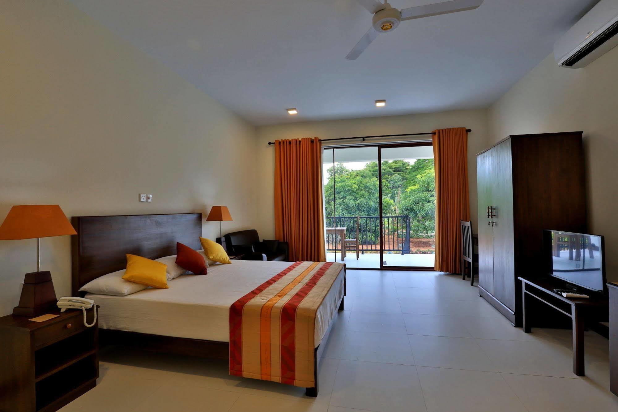 Grand & Gangula Hotel Dambulla Exterior photo