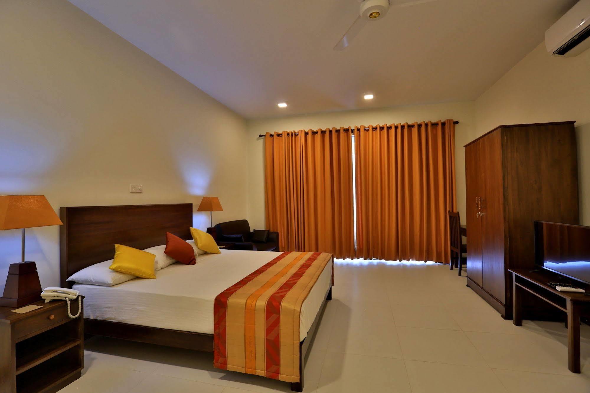 Grand & Gangula Hotel Dambulla Exterior photo