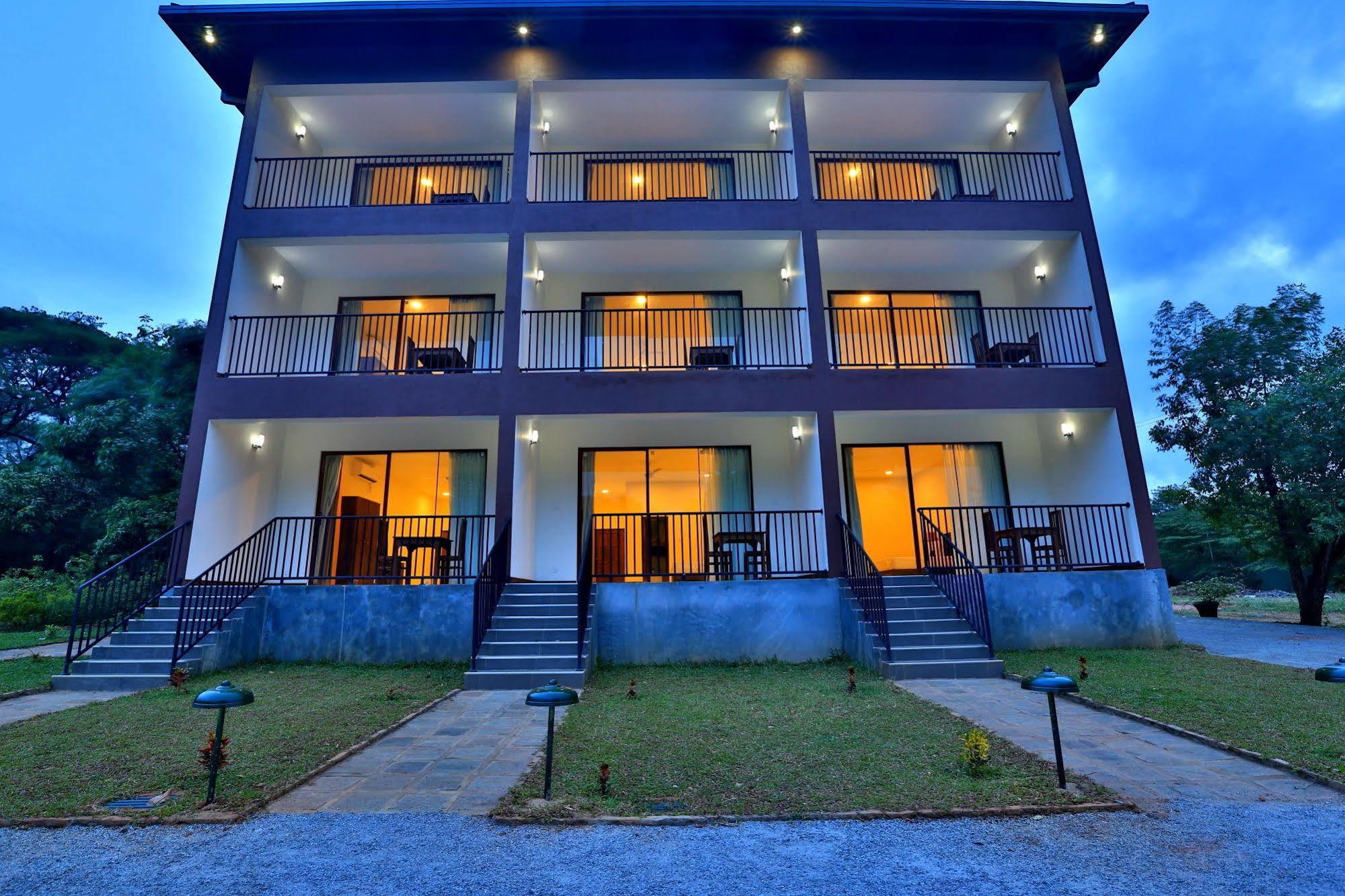 Grand & Gangula Hotel Dambulla Exterior photo